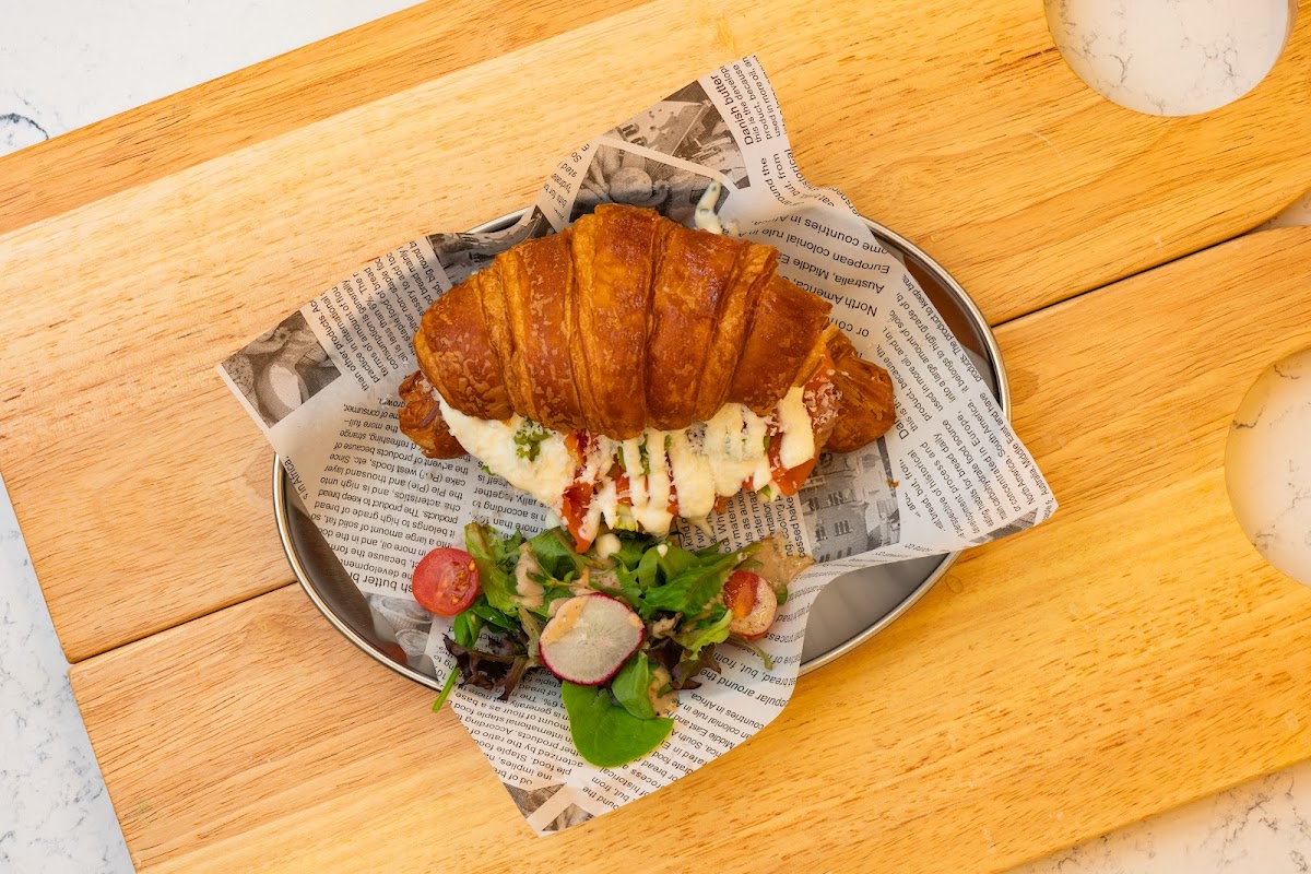 Twilight Cafe & Bar (Yonge & Bloor) Photos 2